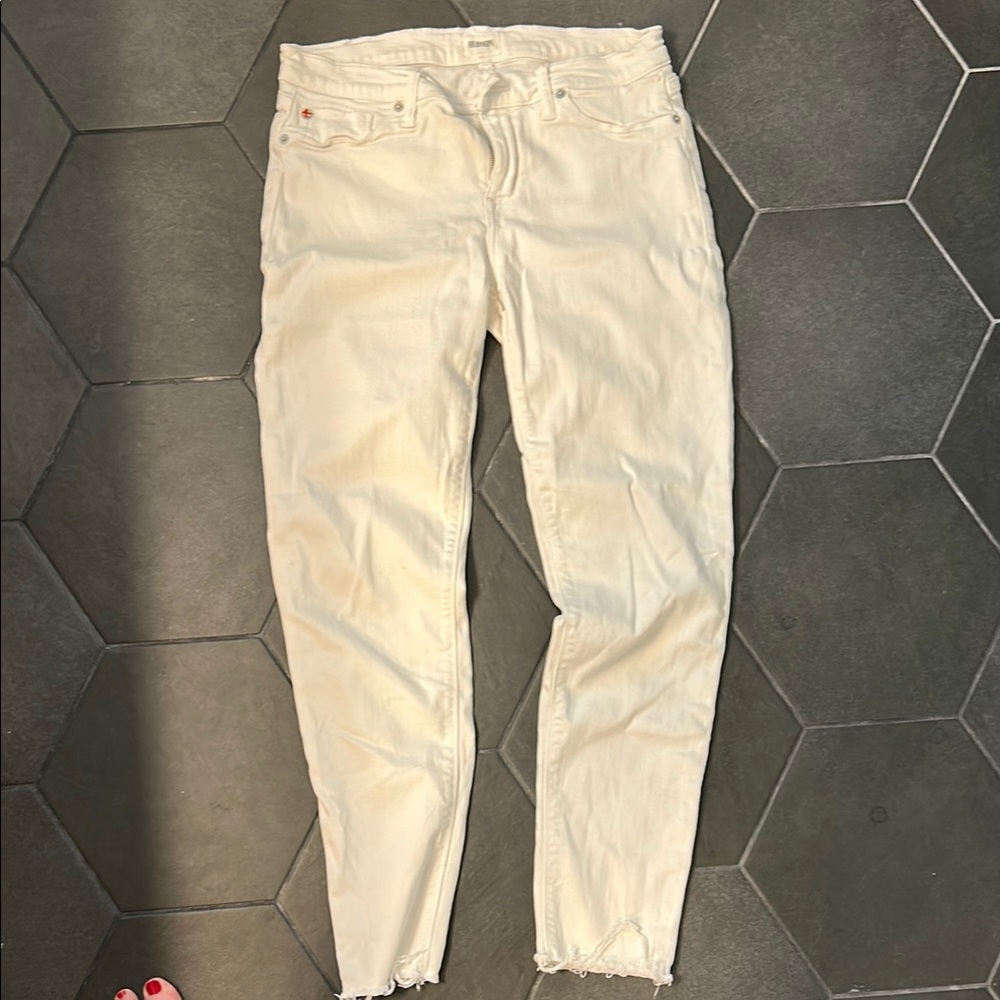 White Ankle Cropped Jeans with Smooth Texture